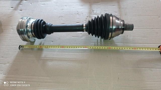 Привід лівий 5QM407271E MARKET (OEM)