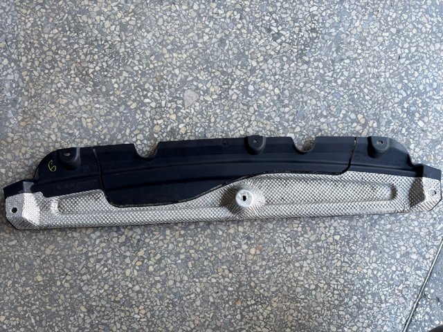 Деталі підлоги (основа кузова або підлоги) 51757475999 BMW