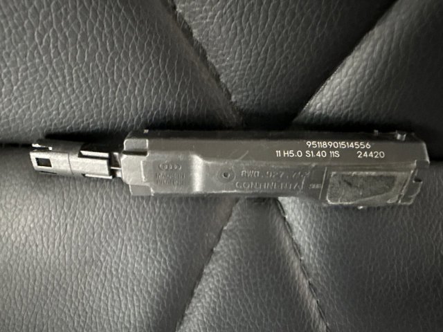 Кінцевик 8W0927753 VAG