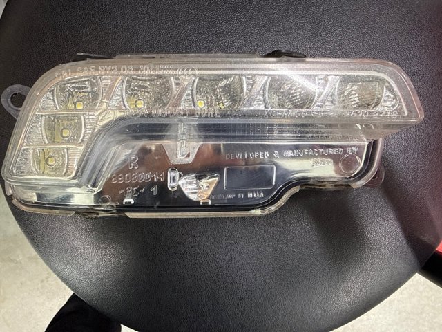 Габарит передній правий A2128200856 MERCEDES