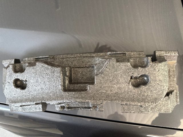Наповнювач бампера переднього A2128850037 MERCEDES