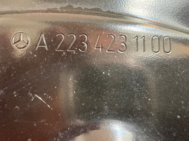 Захист гальмівного диска заднього, лівий A2234231100 MERCEDES
