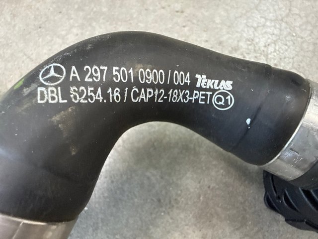 Патрубок системи охолодження A2975010900 MERCEDES