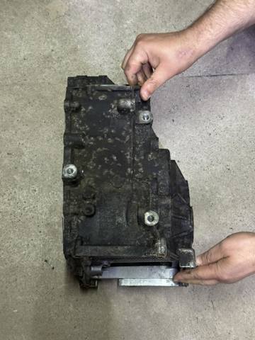 Корпус коробки передач 0AM301103F VAG