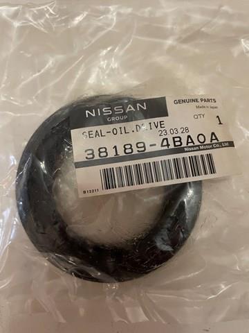 Сальник роздавальної коробки, первинного вала 381894BA0A NISSAN