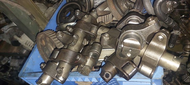 Ось коромисла рокера 038109527G VAG
