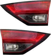 Задня ліва внутрішня фара 265556RR1A NISSAN