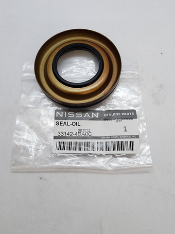 Сальник піввісі переднього моста, правою 331424BA0C NISSAN