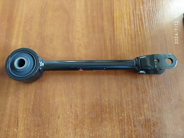 Тяга поздовжня задньої підвіски 551106RR0B NISSAN
