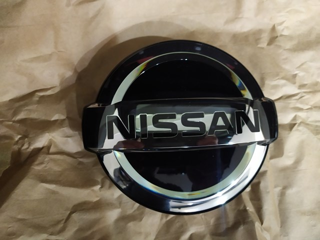 Фірмовий значок решітки радіатора 628906RA0A NISSAN