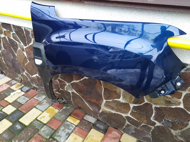Переднє праве крило 631006076R RENAULT
