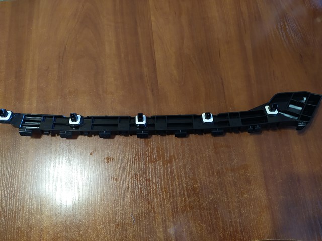 Напрямна заднього бампера, ліва 6410D535 MITSUBISHI