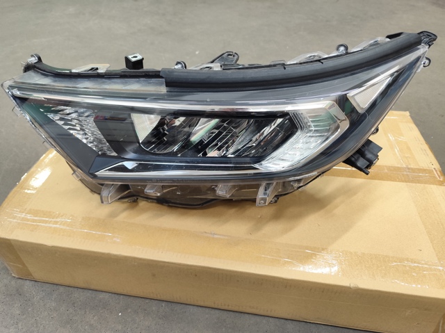 Фара 8118542841 TOYOTA