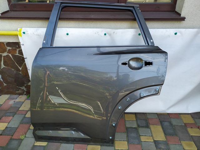 Двері задні 821016RR0A NISSAN