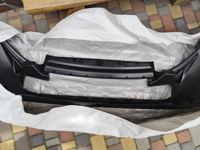 Бампер задній, центральна частина 850B06RR0B NISSAN