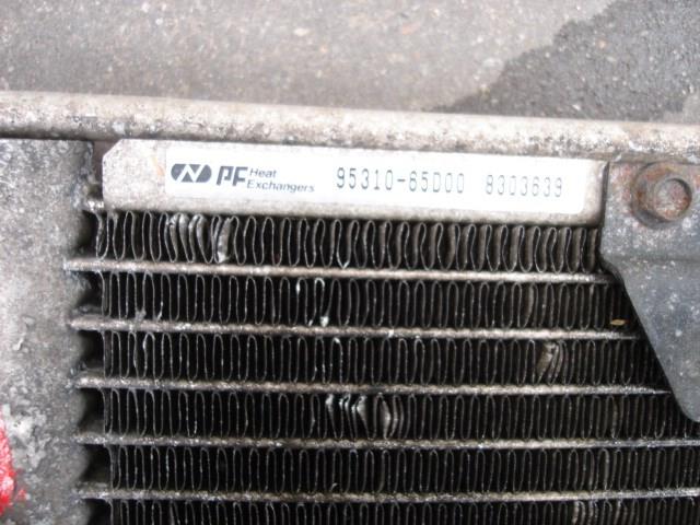 Радиатор кондиционера б/у оригинал в наличии 9531065D00