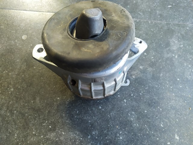 Ліва подушка двигуна A1672405300 MERCEDES
