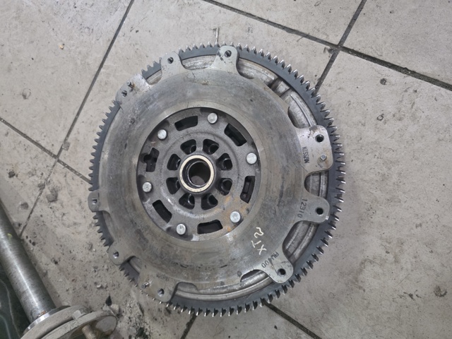 Маховик зчеплення Nissan Almera 2