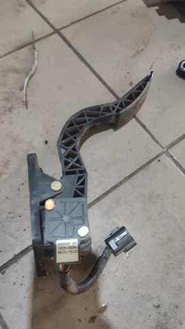Педаль акселератора 32720H1070 HYUNDAI