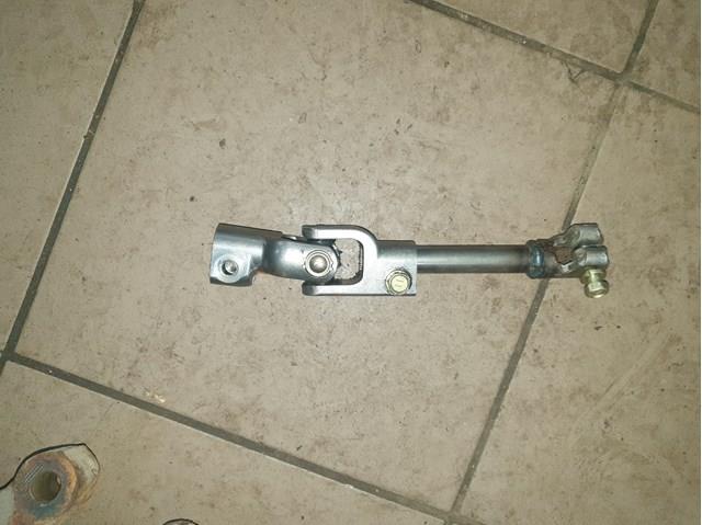 Вал рульової колонки, нижній 4520902010 TOYOTA