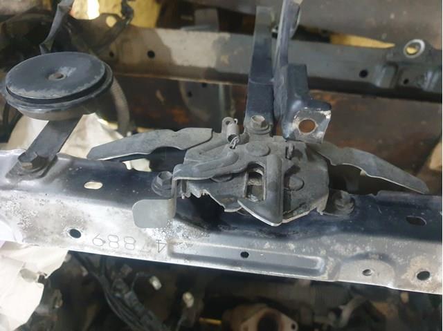 Запор капота (замок і привід замка капота) 5351002140 TOYOTA