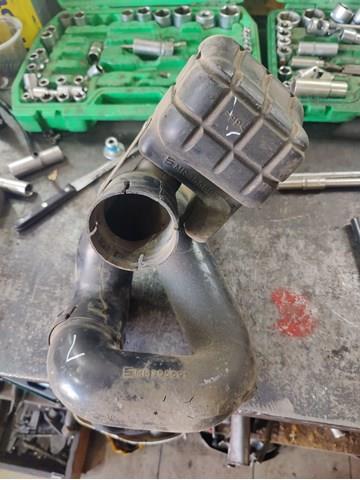 Повітроприймач MR355692 MITSUBISHI