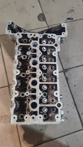 Головка циліндрів R2710161201 MERCEDES