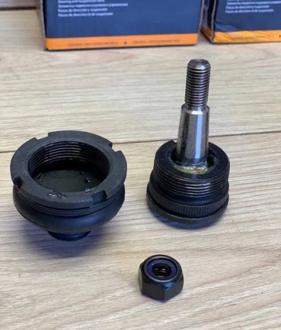 Кульова опора, нижня D110020 DENCKERMANN