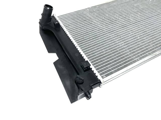 Радіатор водяний Джилі Emgrand EC7