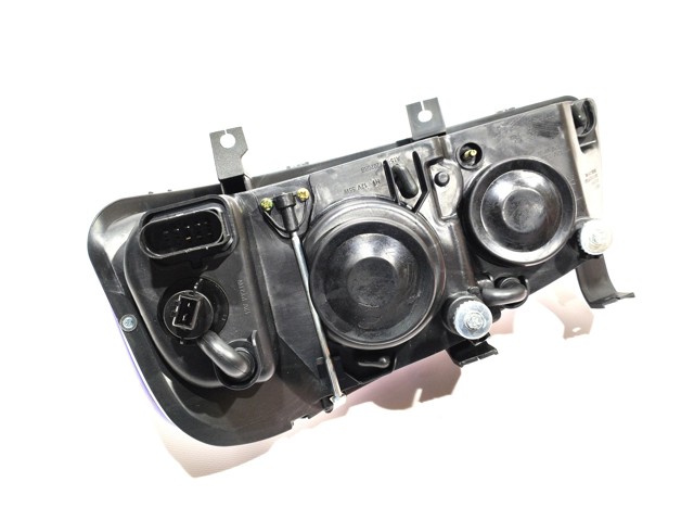 Права блок фара A153772020BB CHERY