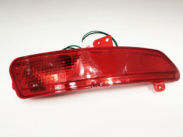 Протівотуманнка задня, ліва J153732030 CHERY
