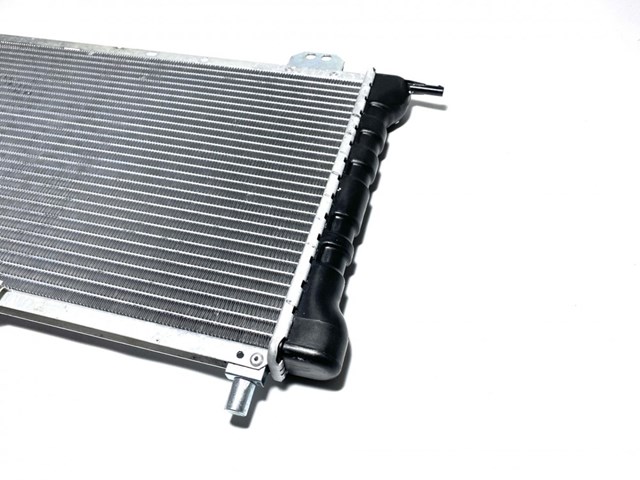 Радіатор двигуна S111301110KA CHERY