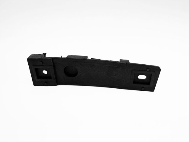 Праве кріплення переднього бампера S212803512 CHERY