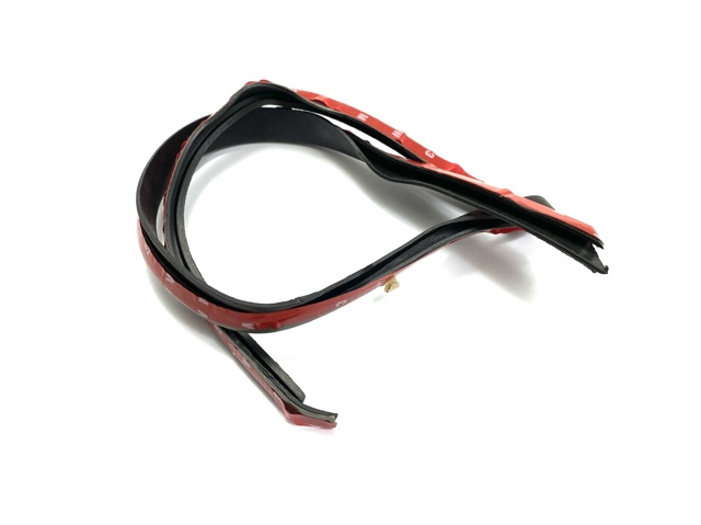 Ущільнювач фари лівої T118402251BA CHERY