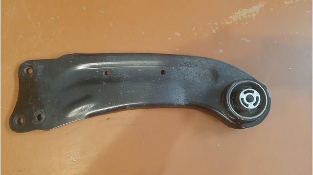 Важіль/тяга задньої підвіски подовжній нижній, лівий 3C0505225B VAG
