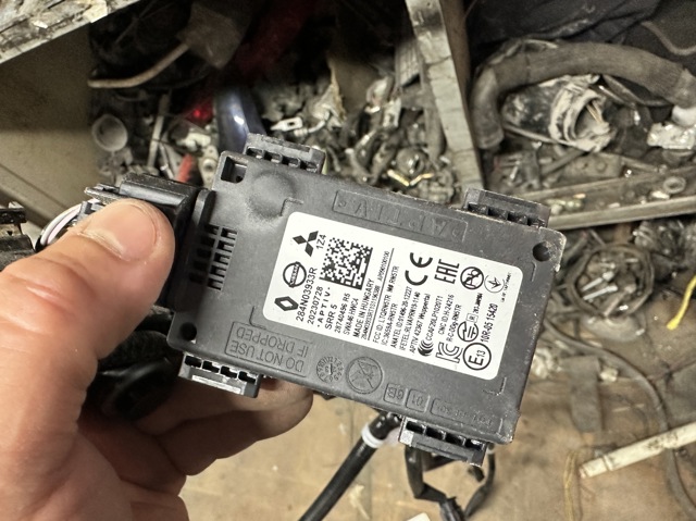 Датчик контролю мертвої зони, задній 284N03933R NISSAN