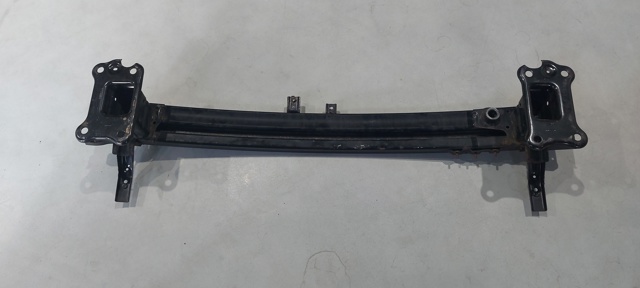 Швелер переднього бампера 64900D7000 HYUNDAI