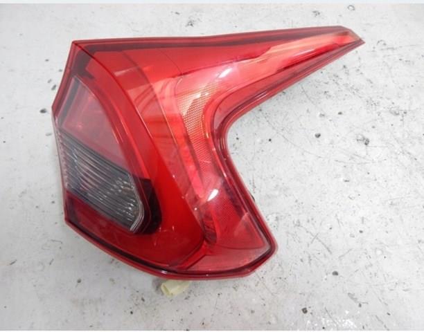 Задня ліва фара 8330B282 MITSUBISHI