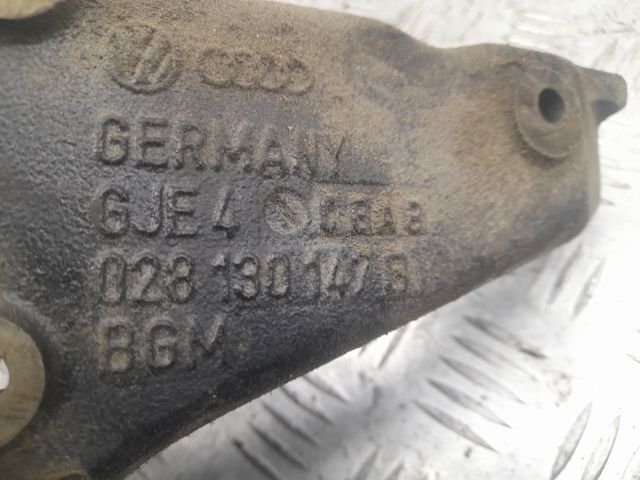 Кронштейн паливного насоса ПНВТ 028130147B TOYOTA