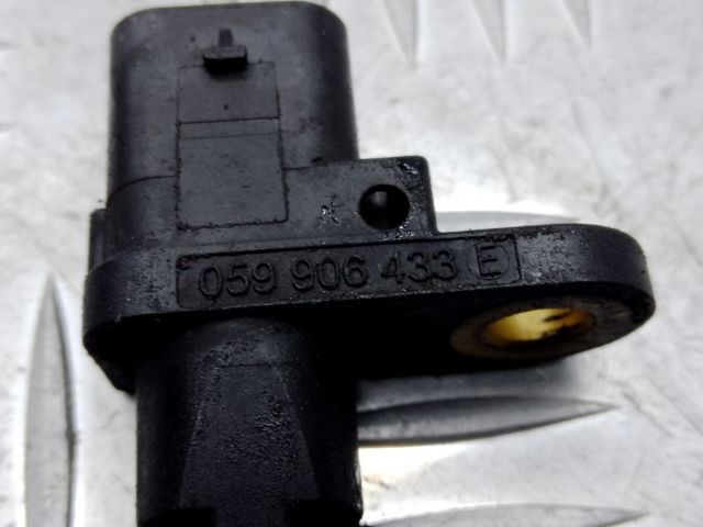 Датчик імпульсів 059906433J VAG