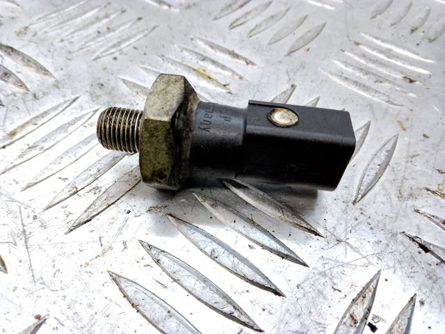 Датчик показника тиску масла 06D919081B VAG