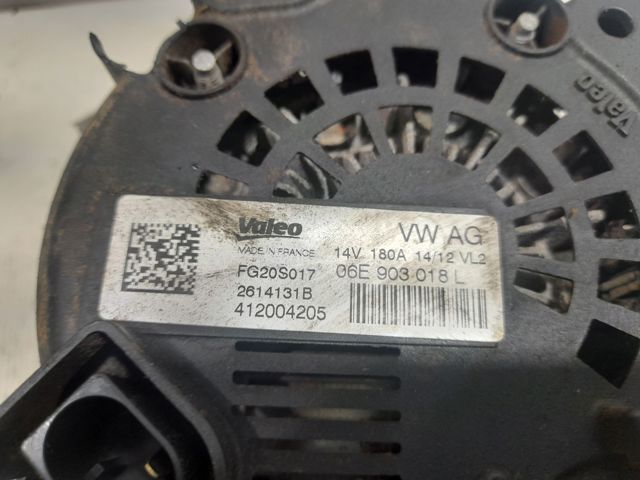 Генератор автомобільний 06E903018L VAG