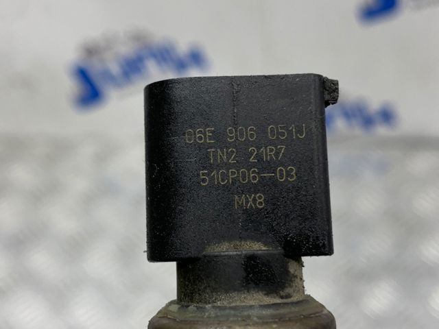 Датчик тиску палива 06E906051J VAG