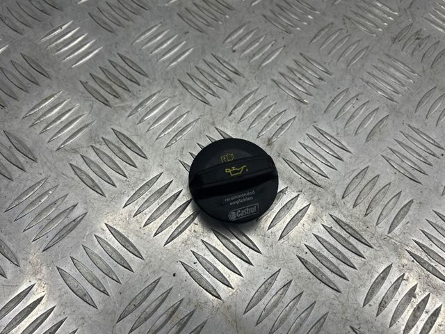 Кришка маслозаливной горловини 06K103485A VAG