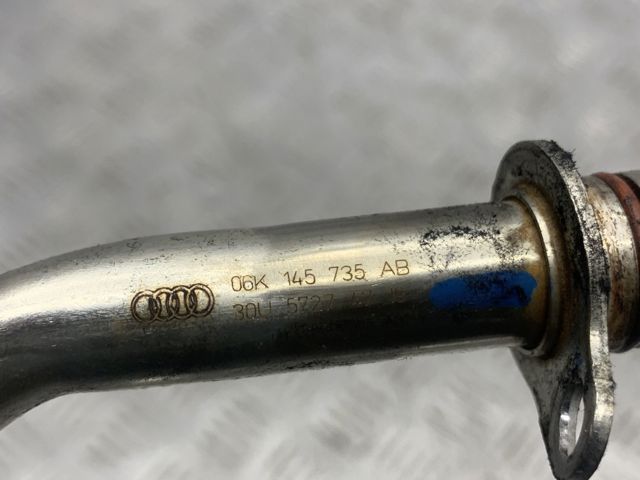 Трубка/шланг відводу масла від турбіни 06K145735AB VAG
