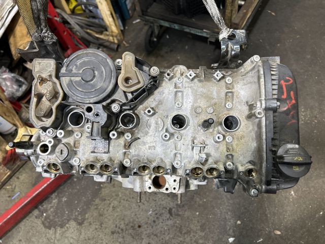 Двигун у зборі 06L100034L VAG