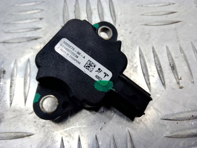 Датчик подушки безпеки 100527500A TESLA