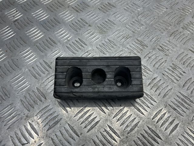 Подушка домкрата нижня, піддомкратники 104588700B TESLA
