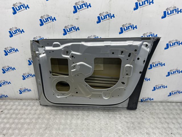 Пасажирські передні двері 1069536E0B TESLA