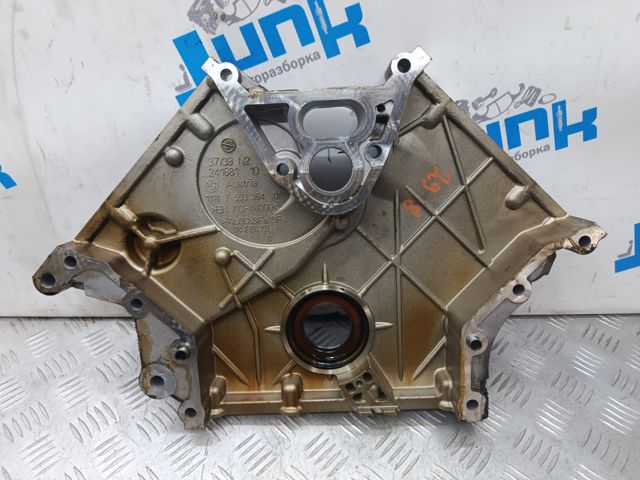 Кришка двигуна передня 11148483806 BMW